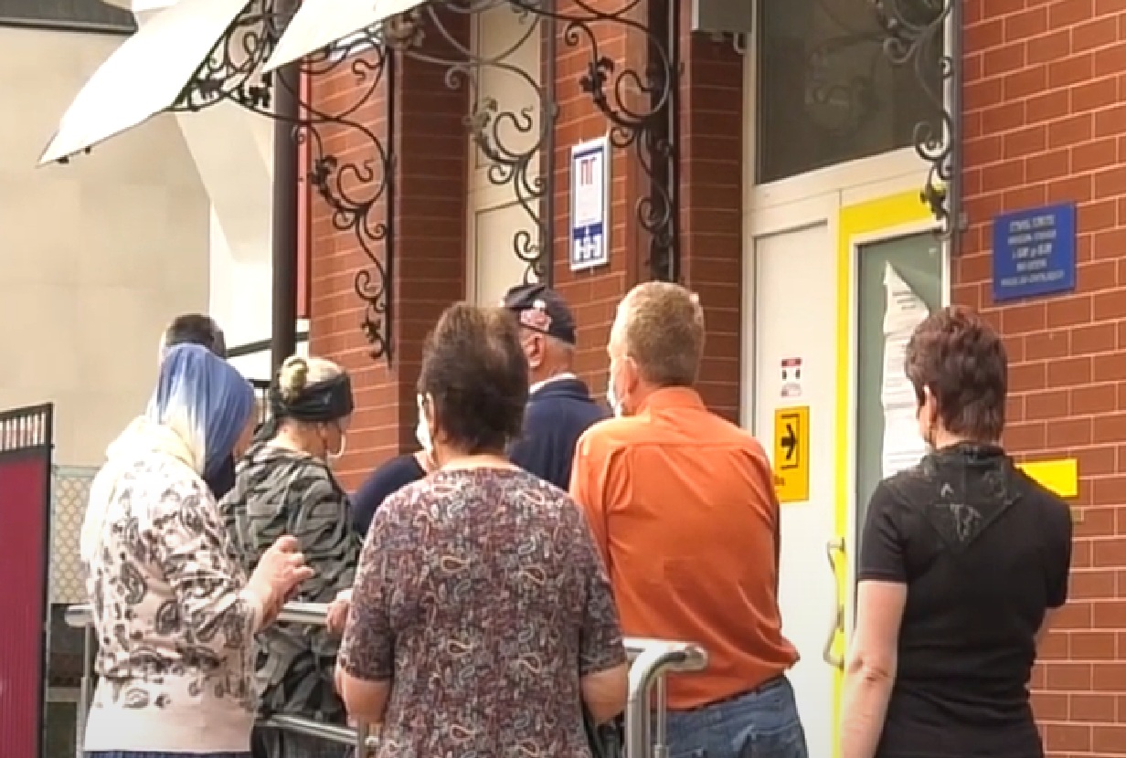 Робота для пенсіонерів у Кривому Розі: на яких посадах можна мати від 16 тисяч гривень